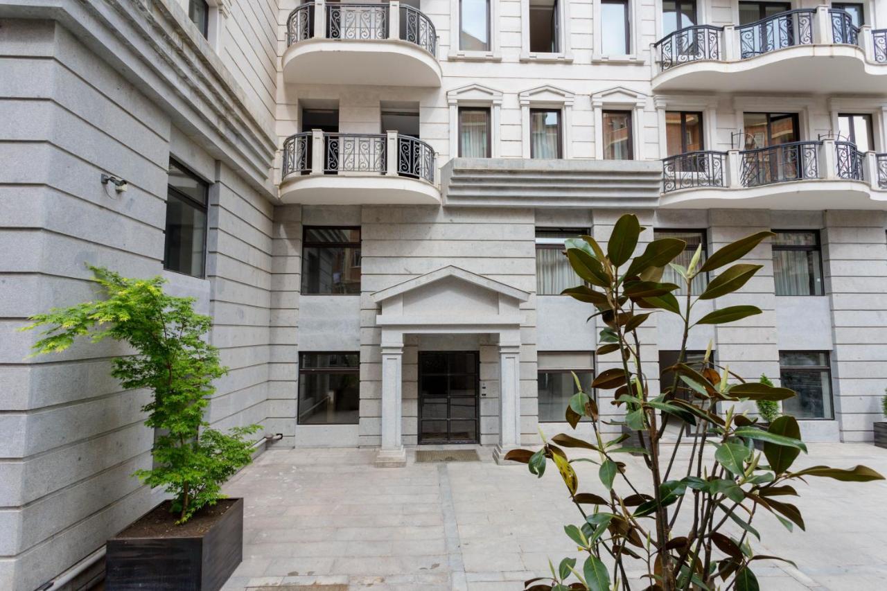 Central Cozy 3Bd-2Bath Apartment 트빌리시 외부 사진