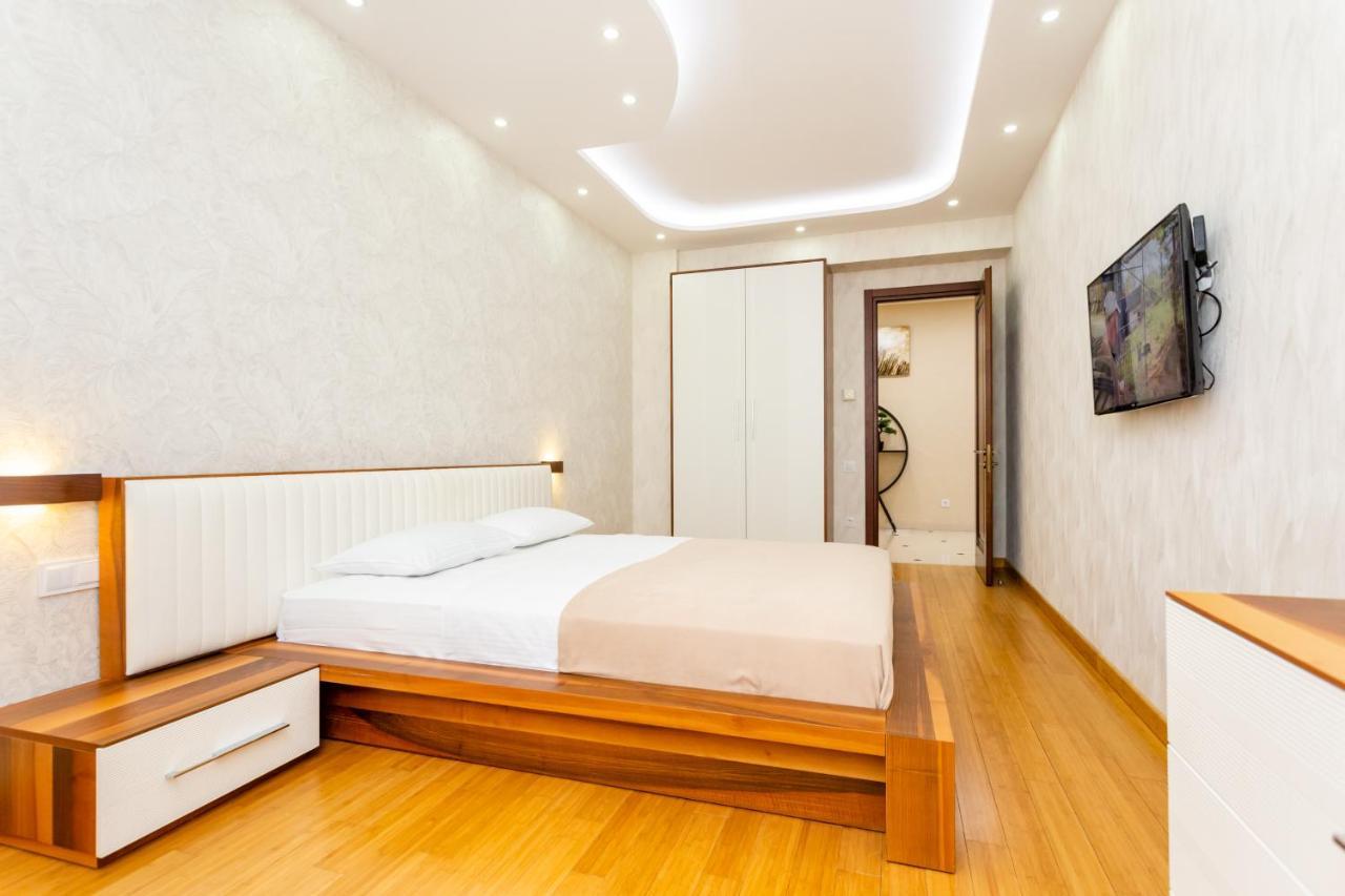 Central Cozy 3Bd-2Bath Apartment 트빌리시 외부 사진